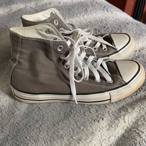 Gray high top converse